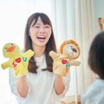 ブログで稼ぎたい、副業として収益化したいけど初心者なので始め方が分からない。そんな主婦の方にアフィリエイトの教科書「Smiling Book」がおすすめ。書き方・稼ぎ方が学べて口コミでも人気です！